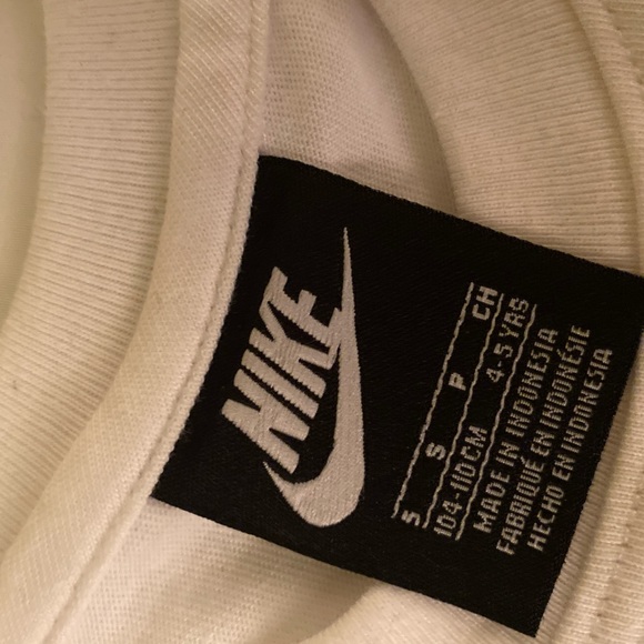 Nike Summer Outfit. - Picture 8 of 8